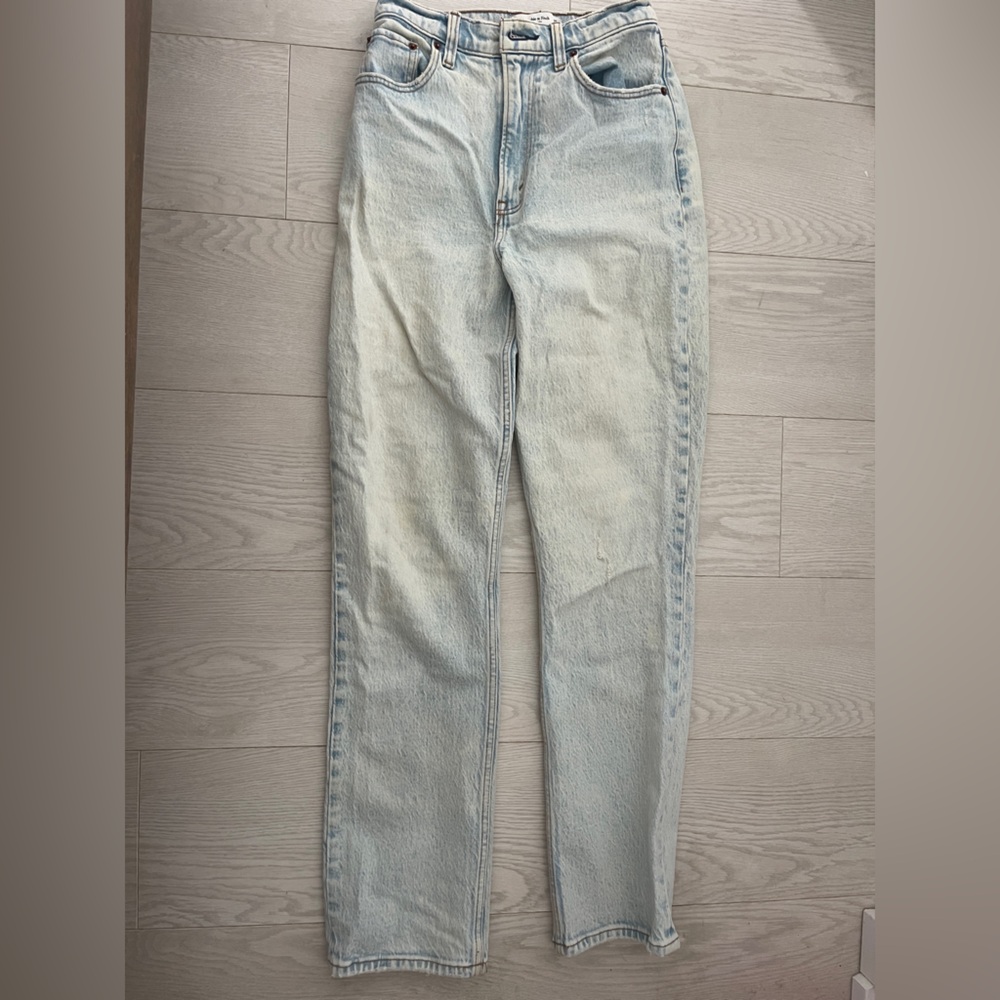 Abercrombie & Fitch Curve Love Ultra High Rise 90s Straight Blue Jeans